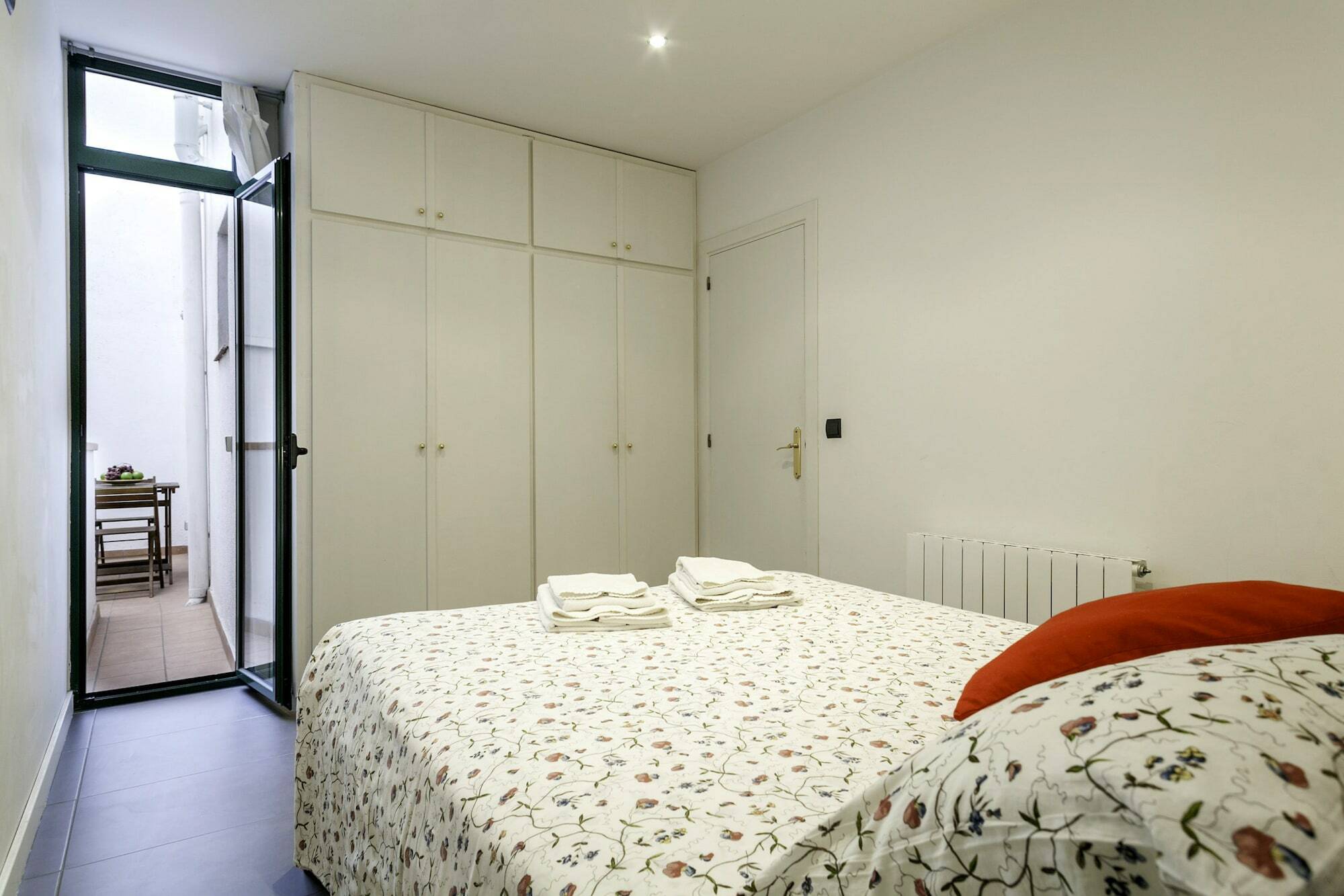 Barcelona Comtal Apartments Dış mekan fotoğraf