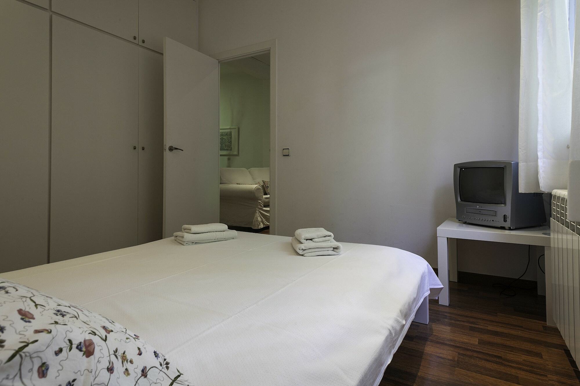 Barcelona Comtal Apartments Dış mekan fotoğraf